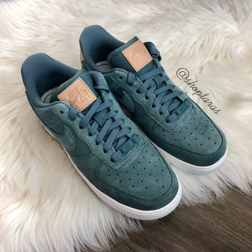 Brand New Nike Air Force 1 Premium Suede - Picture 3 of 7